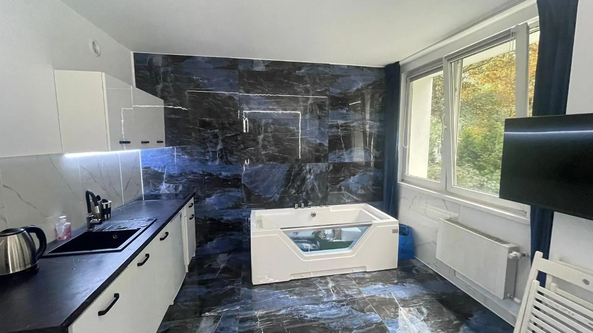 Yourapart Karmelicka Z Jacuzzi Βαρσοβία Πολωνία